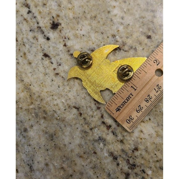 Vintage Lions Club Pin MD19 1981 BC Canada Washington Idaho Atlanta Dove Peace - Picture 9 of 11